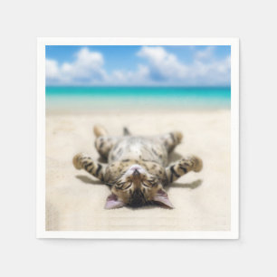 Servilleta De Papel Un gato tomando el sol en la playa