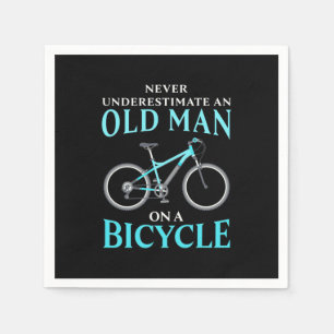 Servilleta De Papel Un Viejo En Bicicleta