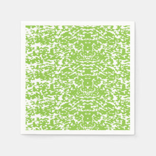 Servilleta De Papel Una mesa de madera marrón sostiene una botella de