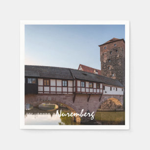Servilleta De Papel Viejo puente medieval en Nuremberg, Alemania