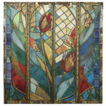 El Jefe Rojo de Vidrio Manchado atiende al amanece