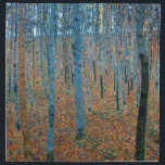 Servilleta De Tela Gustav Klimt Beech Tree Forest Grove<br><div class="desc">Se basa en obras de arte clásicas de pintura natural de Gustav Klimt, Beech Grove 1, 1902. La obra representa un denso bosque de abedules altos y delgados, con troncos pálidos marcados por líneas oscuras y verticales. El follaje está pintado en tonos azules, verdes y amarillos, lo que añade una...</div>