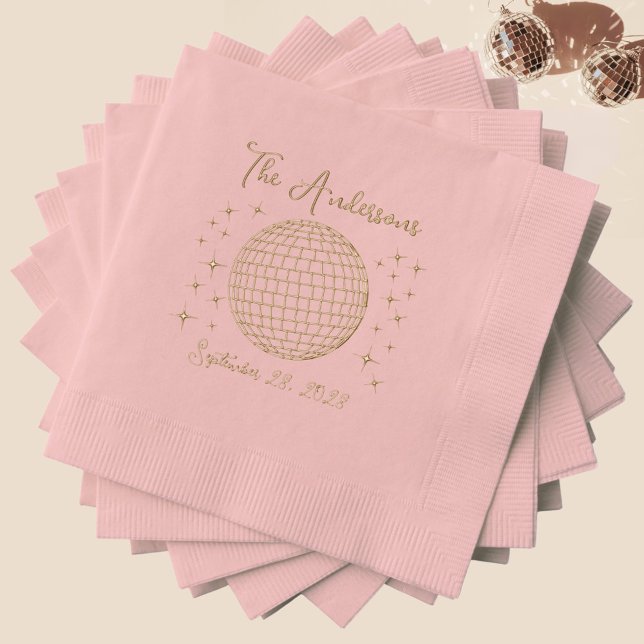 Servilletas Con Brillo Boda personalizada de Sparkling Disco Ball (Custom pink and gold foil disco ball wedding napkin. Personalized with your name and wedding date.)