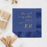 Servilletas Con Brillo Elegante guión moderno de amor Iniciales de nombre<br><div class="desc">Eleva tus eventos con nuestras modernas servilletas que incluyen texto de personalizable y iniciales/monogramas en lujoso Relieve metalizado dorado. Las frases románticas añaden un encanto atemporal, haciendo de estas servilletas ideales para bodas, aniversarios o reuniones de lujo. Cada servilleta puede ser personalizada con sus iniciales, transformándolas en un conservador único...</div>