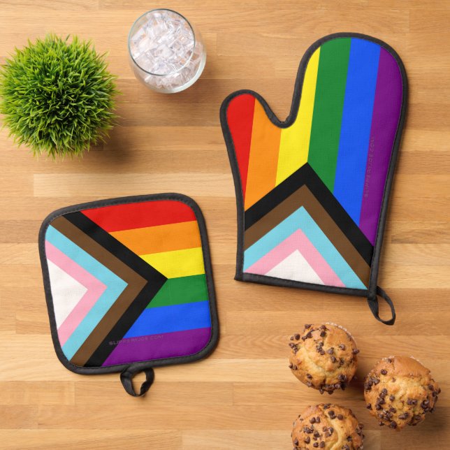 Set De Manoplas Bandera de orgullo progresista de SlipperyJoe's se (De arriba hacia abajo)