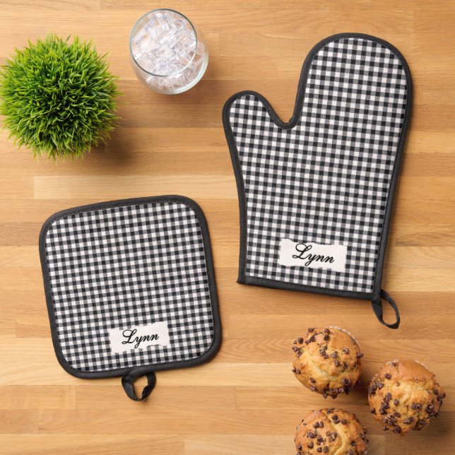 Set De Manoplas Classic Black & White Gingham | Personalized Name (De arriba hacia abajo)