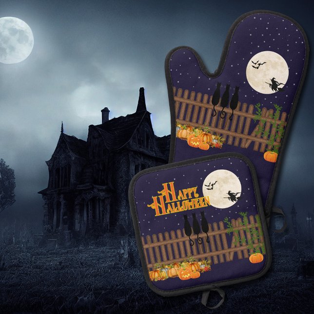 Set De Manoplas Cute Noche de Halloween Escena de luna llena (Dress up your kitchen for Halloween with these spooky Happy Halloween pot holder and oven mitts.)