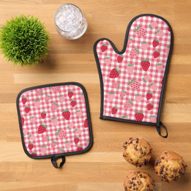 Set De Manoplas Cute Strawberry Gingham Pattered (De arriba hacia abajo)