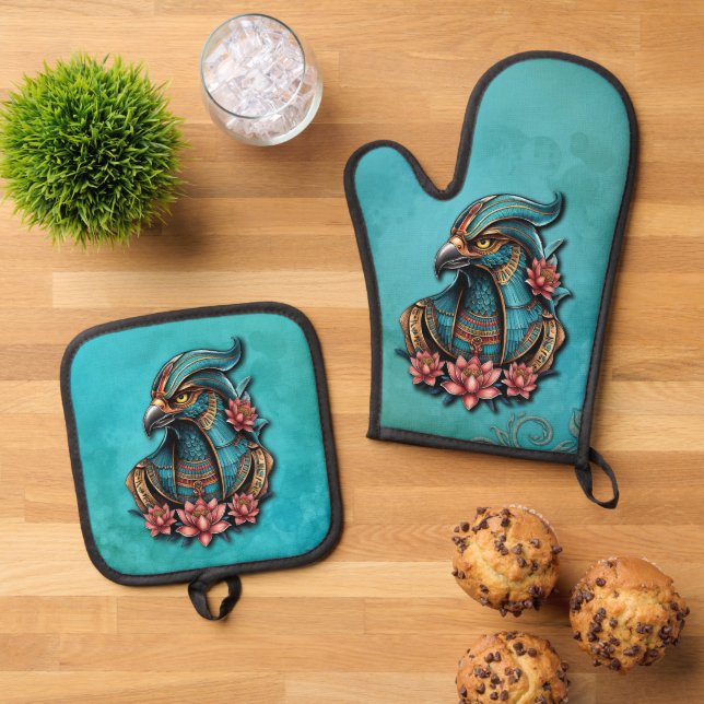 Set De Manoplas Dios del Halcón Egipcio. (De arriba hacia abajo)