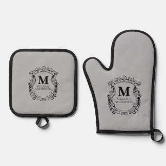 Set De Manoplas Elegante Cresta de Monograma Gris 