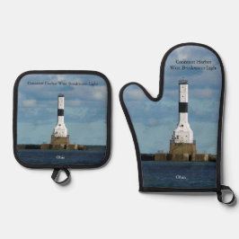 Set De Manoplas Faro de Conneaut Harbor West Breakwater