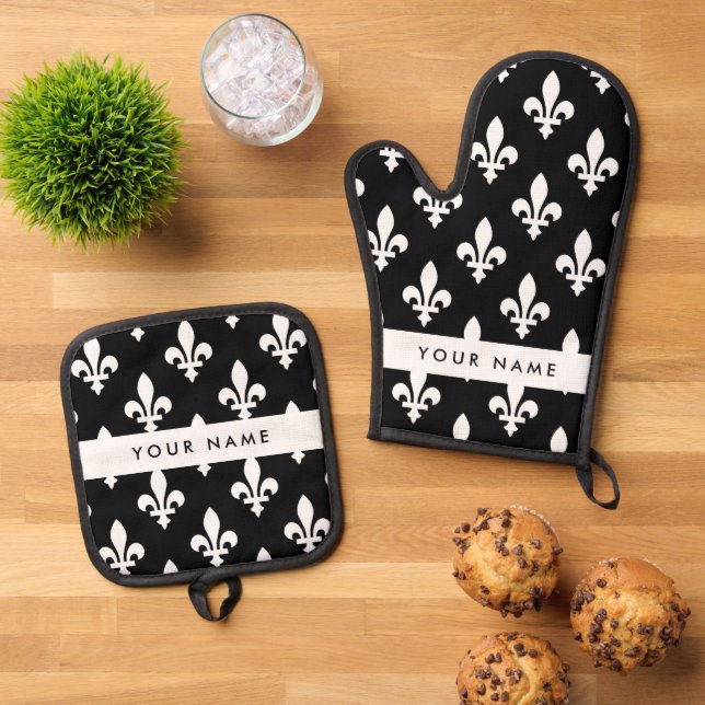 Set De Manoplas Fleur de Lis, Blanco sobre Negro, Blanco, Tu Nombr (De arriba hacia abajo)