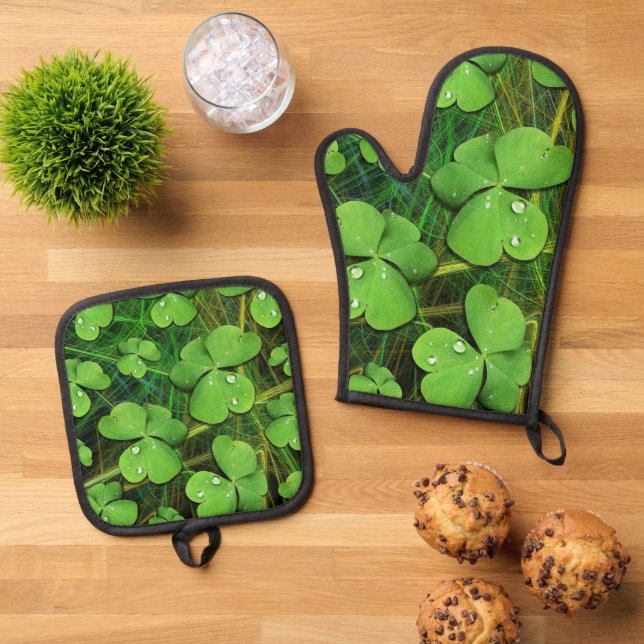 Set De Manoplas Green Shamrock St Patrick's iPhone 5 Funda-Mate (De arriba hacia abajo)