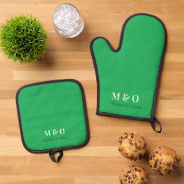 Set De Manoplas Iniciales Monograma Pareja Nombre Verde Oven Mitt