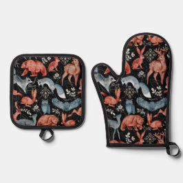 Set De Manoplas  Intricate woodland animals pattern