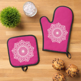 Set De Manoplas Mandalá Blanco sobre Fondo Rosa