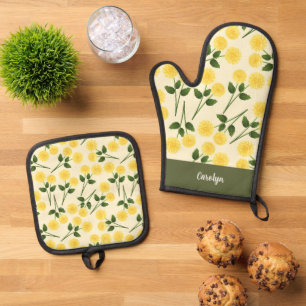 Set De Manoplas Marigold Flowers Green Leaves Custom Name