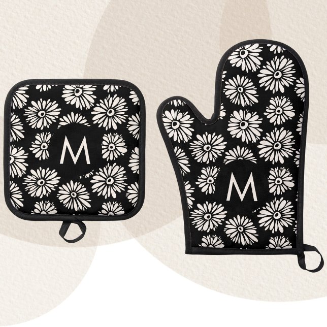 Set De Manoplas Minimalist Groovy Black and White Daisy Monogram (Subido por el creador)