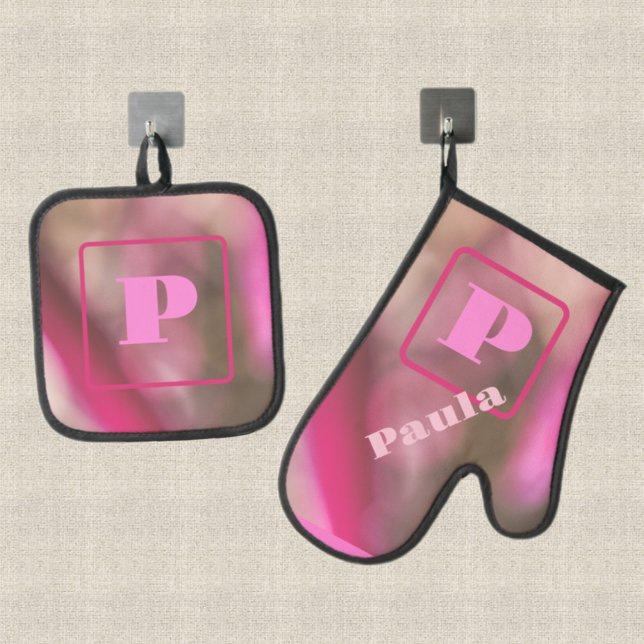 Set De Manoplas Moda de resumen de camo rosa y taúpe monogramada (Subido por el creador)