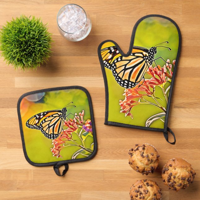 Set De Manoplas Naranja mariposa en diseño de flores rosadas (De arriba hacia abajo)