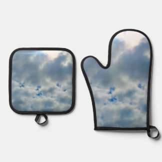 Set De Manoplas Nubes sobre un parque