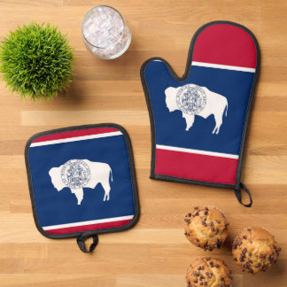 Set De Manoplas Oven Mitt, Pot Holders, Wyoming flag