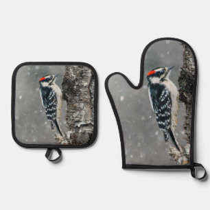 Set De Manoplas Pájaro carpintero lechoso en invierno. Fotografía