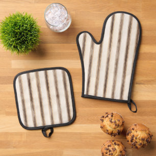 Set De Manoplas Rayas Crema Marrón