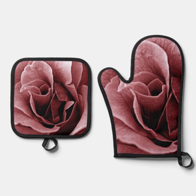 Set De Manoplas Rosa Monocroma de Cerca (Anverso)