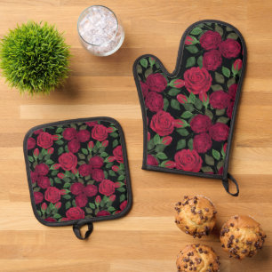 Set De Manoplas Rosas rojas en negro.