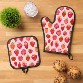 Set De Manoplas Strawberry Delight Pattern