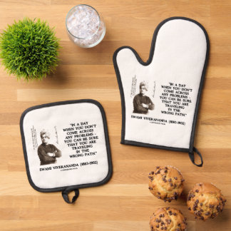 Set De Manoplas Swami Vivekananda Viajando En Camino Equivocado