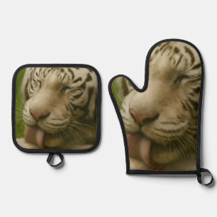 Set De Manoplas Tigre blanco en ritual de cultivo privado
