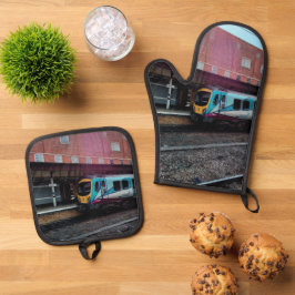 Set De Manoplas Tren turquesa y amarillo