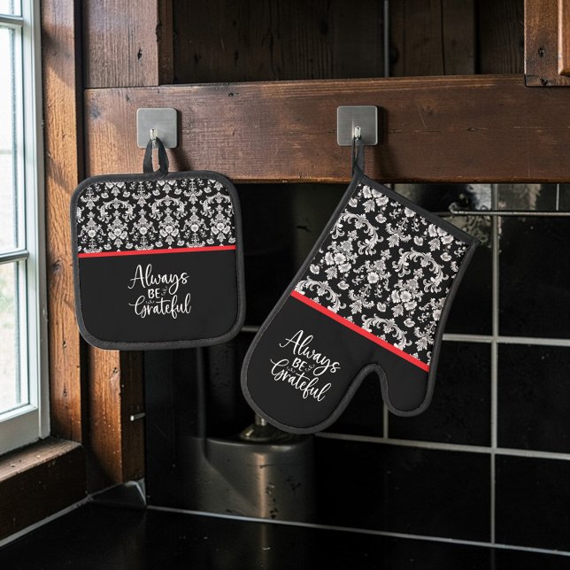 Set De Manoplas Victorian Black and White Damask Pattern (Subido por el creador)