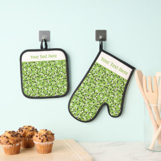 Set De Manoplas Whimsical Green Polka Dot Doodles Pattern