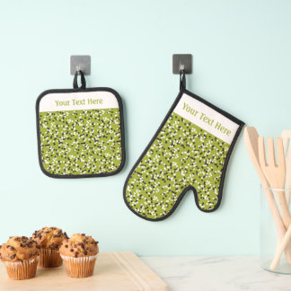 Set De Manoplas Whimsical Green Polka Dot Doodles Pattern