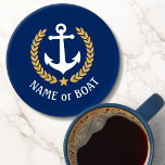 Set De Posavasos Tu nombre de barco Anchor Estilo Oro Laurel Marina<br><div class="desc">Un elegante conjunto de gallos acrílicos de temática náutica con su nombre de barco personalizado, nombre de familia u otro texto deseado. Cuenta con un ancla de barco diseñado por personalizados con hojas de laurel de estilo dorado y una estrella en azul marino clásico o personalizar fácilmente el color base...</div>