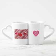 Amantes con "amor y corazones"