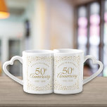 Set De Tazas De Café Confetti de los corazones de oro de 50 años<br><div class="desc">Personaliza con los nombres y el año boda de la pareja feliz. Un regalo divertido,  único y de personalizable para celebrar el aniversario del boda dorado de cualquiera. Diseñado por Thisisnotme©</div>