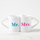 Set De Tazas De Café Conjunto Sr. y Sra. mug (texto rosa y azul)<br><div class="desc">"mr and mrs", "his and her", "his and her", "mr & mrs", "his & her", "his & her", parejas, pareja, tazas, "mug set", set, set, pair, novia, novio, su, ella, la suya, mr, mrs, mister, miss, misses, missus, elegante, casada, "recién casada", casada, boda, compromiso, prometida, prometida, texto, "negra y blanca",...</div>