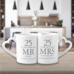 Set De Tazas De Café Cualquier aniversario Silver Sr. Derecha<br><div class="desc">CUALQUIER PLATA ANIVERSARIA,  SEÑORA DERECHA MUGS. Personalizar los nombres y fechas para crear un regalo divertido y único para celebrar cualquier aniversario boda. Diseñado por Thisisnotme©</div>