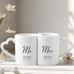 Set De Tazas De Café Modern Minimal Mr. y la Sra. Newlyweds<br><div class="desc">Juego de tazas de café diseñado por un personalizado que presenta el apellido de la pareja, el de la señora, y la fecha boda en un minimalista diseño blanco y negro. Este juego de tazas de los enamorados es un regalo perfecto para los recién casados, boda y El día de...</div>