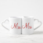 Set De Tazas De Café Mug Set de la señora y de señora Lovers'<br><div class="desc">Mug Set de la señora y de señora Lovers' con la señora escrita en escritura roja en el frente de ambas tazas.</div>