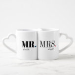 Set De Tazas De Café Único y simple Sr. y Sra. mugs<br><div class="desc">Elegante y moderno diseño minimalista Mr. y Mrs. en blanco y negro con forma de corazón editable en color,  simple y único. Grandes regalos recién casados o regalos de aniversario.</div>