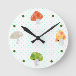 Setas y reloj de pared coloridos de la cocina del
