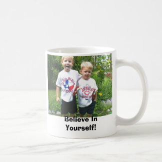 Seth y Caleb creen en sí mismo la taza