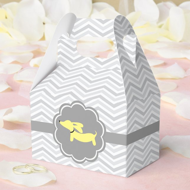 Sexo Neutral Dachshund Bebé Caja de Favor Amarillo (Yellow dachshund baby shower or wiener dog bridal shower)