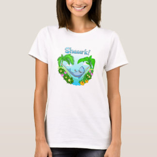 Shaaark en una camiseta del blanco de las señoras