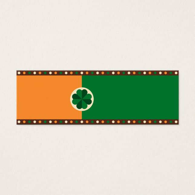 Shamrock de bandera irlandesa en el Día de San Pat (Frente)